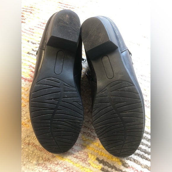 Kim Rogers | Black “Rachel” Ankle Bootie - Picture 6 of 9